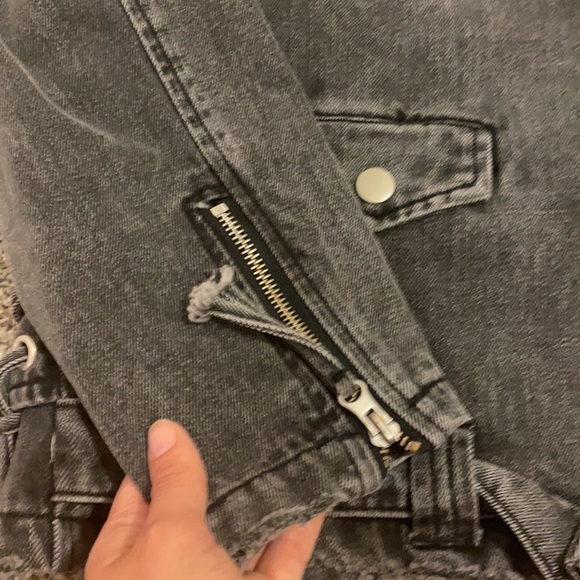 GREY Oversized Jean jacket-Medium - Picture 4 of 7